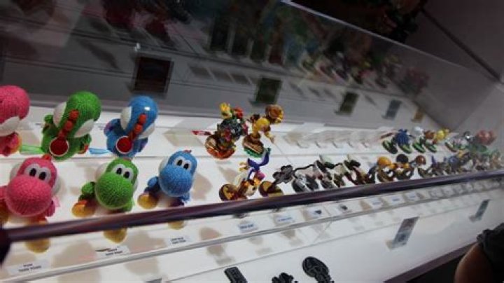 
Nintendo Goes all out for Amiibo on the E3 2015 Show Floor – Pictures of Wave 5 & 6, Animal Crossing, and More
