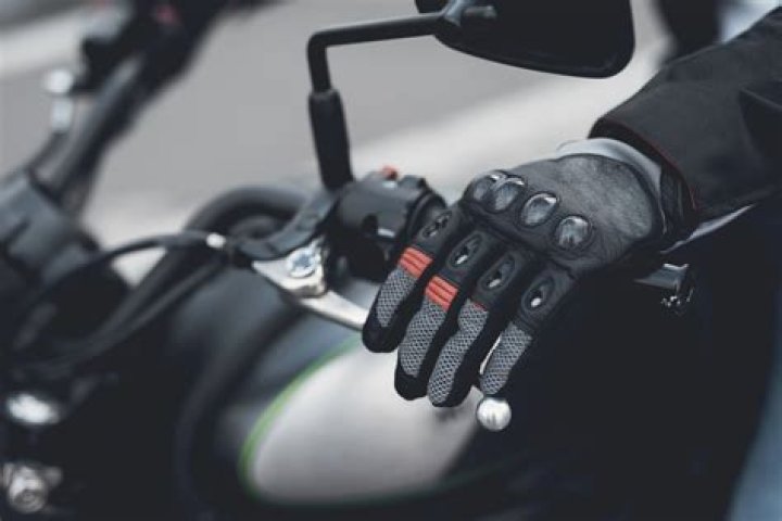 The Best Motorcycle Gloves - GameRevolution