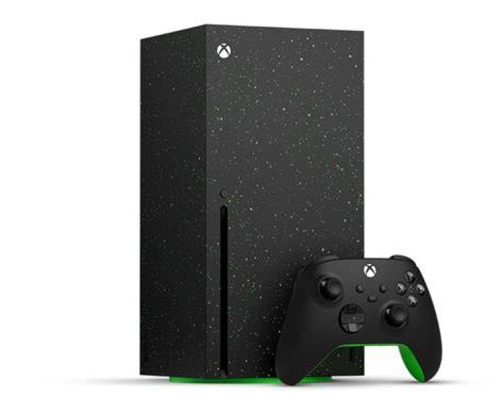 
Xbox One: Same price, more games, says Microsoft